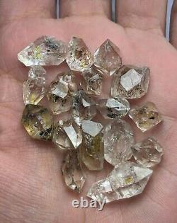 100 Carat. Fluorescent Petroleum Quartz Terminated Crystals lot from Pakistan