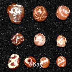 10 Large Ancient Etched Carnelian Beads with Rare Pattern in Very Good Condition