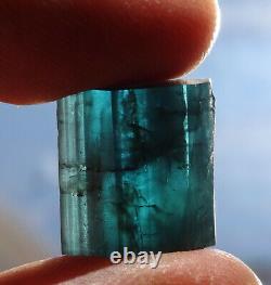 28CARATS WHOLE SALE OLD STOCK Tourmaline indicolite blue rough FACET/CARVING