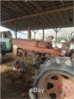3 FARMALL 560 TRACTOR Collection 1 GAS 2 diesel
