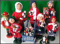 Byers Choice Carolers Nutcracker Theme with cart and cat 6 dolls
