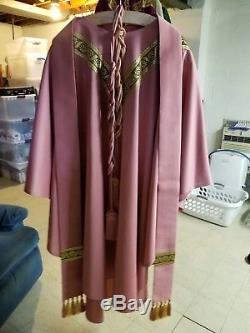 HOLY ROOD Seven Church Vestments