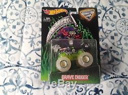 Hot wheels monster jam Collectible glow in the dark Grave Digger htf trucks