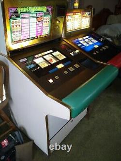 IGT RARE S Plus. SLANT TOP SLOT MACHINE! Triple diamond and red white and blue