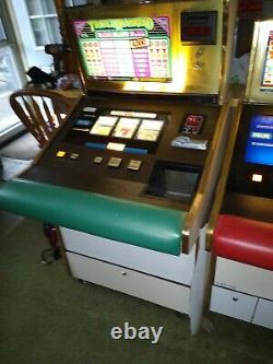 IGT RARE S Plus. SLANT TOP SLOT MACHINE! Triple diamond and red white and blue