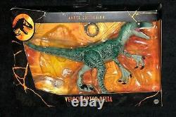 Mattel? Jurassic World Amber Collection Velociraptor Delta Pteranodon