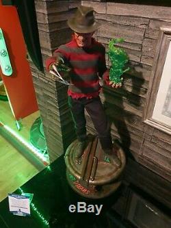 Sideshow collectibles freddy Krueger premium Format exclusive not prime 1 signed