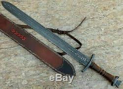 Superb Custom Handmade 30.0 Damascus Steel Hunting Sword with Sheath