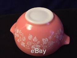 Vintage PINK Pyrex Mixing Bowl Set. RARE Gooseberry Design Cinderella Pour Dsgn